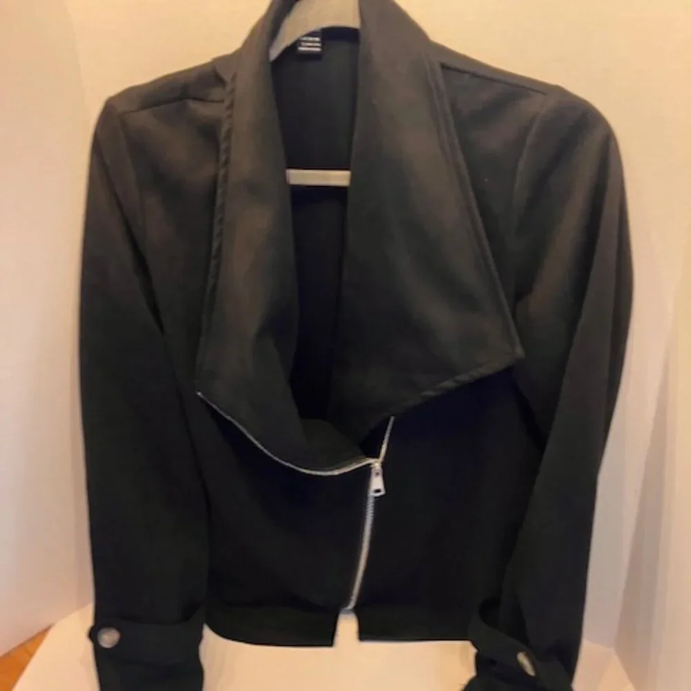 Cute fall jacket - Picture 2 of 2